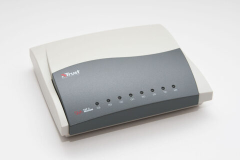 altes Analog Modem 56K