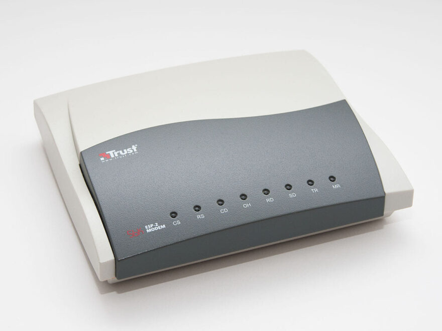 altes Analog Modem 56K