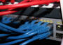 Patchpanel mit Cat6 Ethernetkabel
